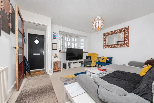 Lysons Road, Aldershot, GU11, photo 2