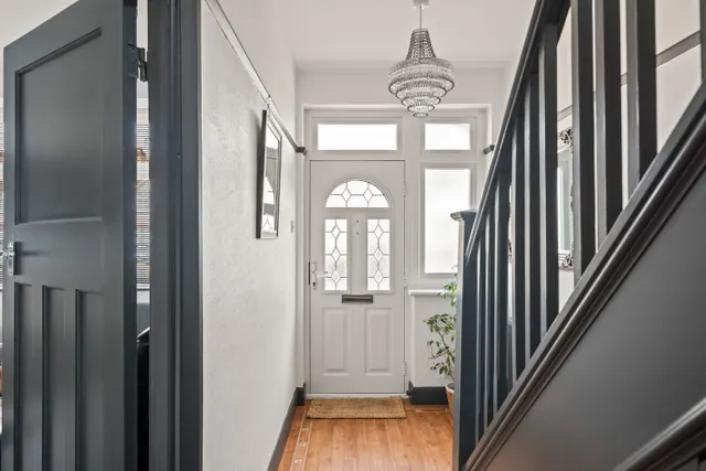 Sandringham Road, Worcester Park, KT4, photo 2