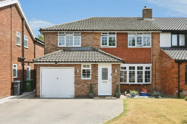 High Wood Road, Hoddesdon, photo 1