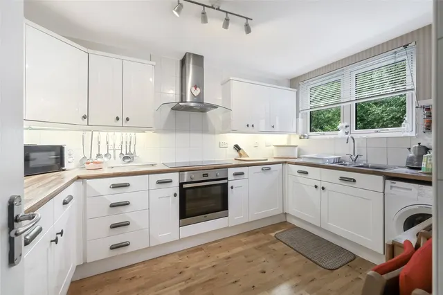 Photo 3 — Ladywood Estate, Milngavie, Glasgow, East Dunbartonshire, G62
