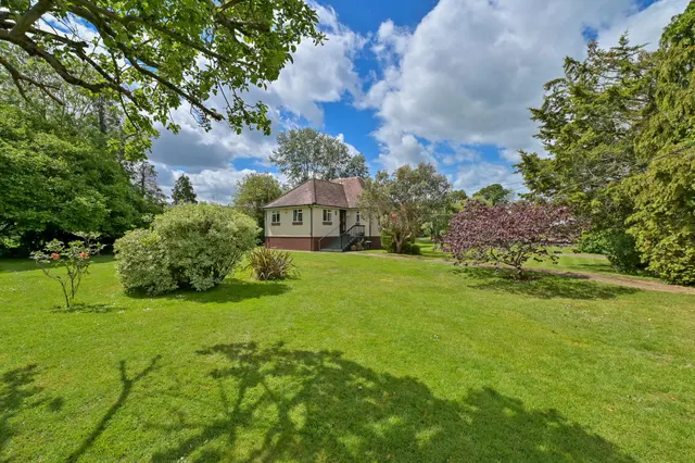 Photo 3 — Friary Island, Wraysbury, Staines-upon-Thames, Berkshire, TW19 5JS