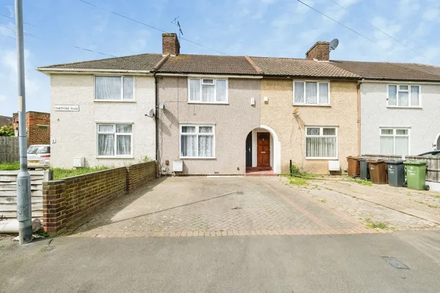 Thetford Road, Dagenham, RM9, photo 1