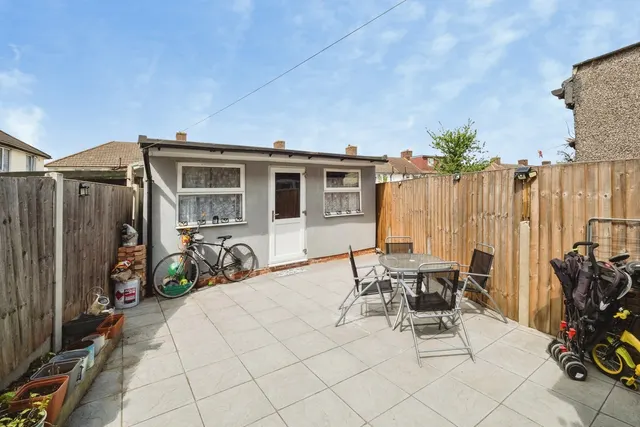 Photo 3 — Thetford Road, Dagenham, RM9
