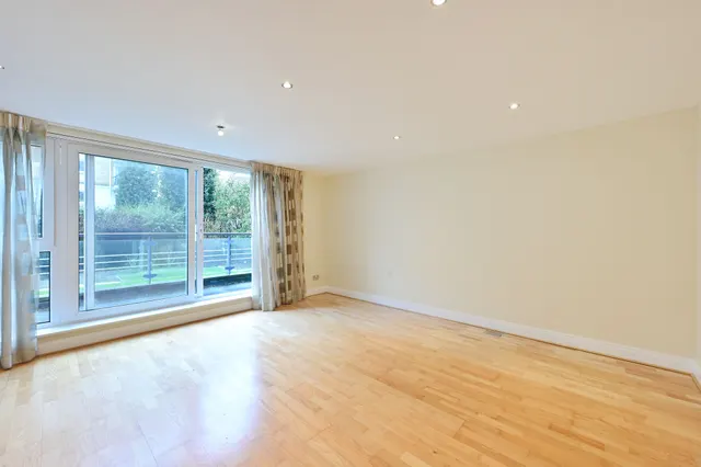 Photo 2 — 199 Compass House, Riverside West, Smugglers Way, London