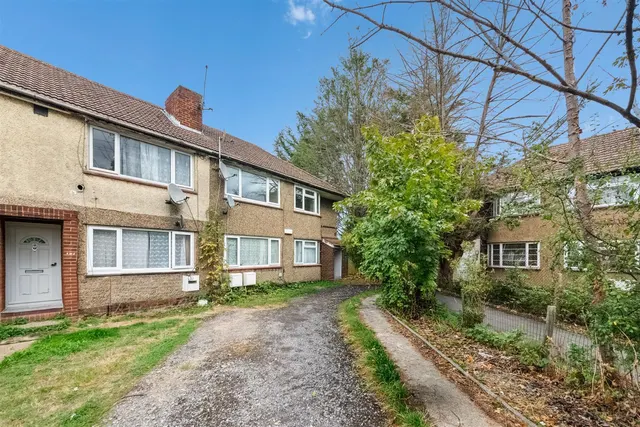 Ashford Avenue, Hayes, photo 1