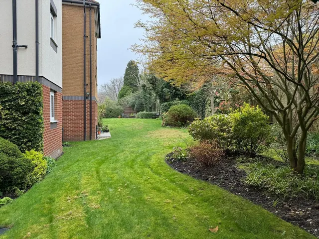 Photo 2 — Upper Gordon Road, GU15