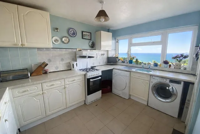 Queens Avenue, Ilfracombe, EX34, photo 3
