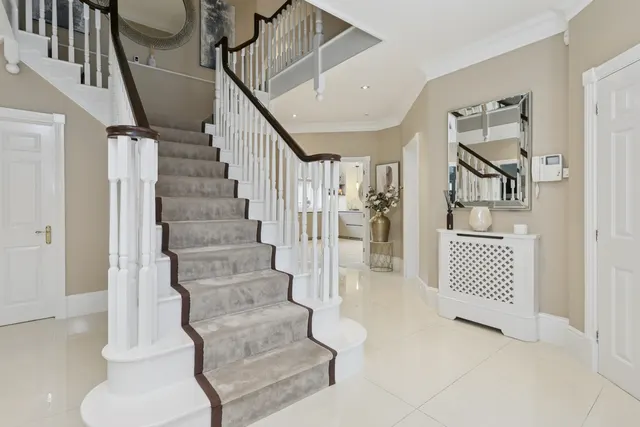 Photo 2 — Percival Close, Leatherhead, Oxshott