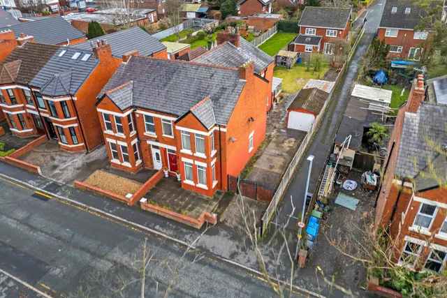 Ditchfield Road, Widnes, Widnes, WA8 8XR, photo 1