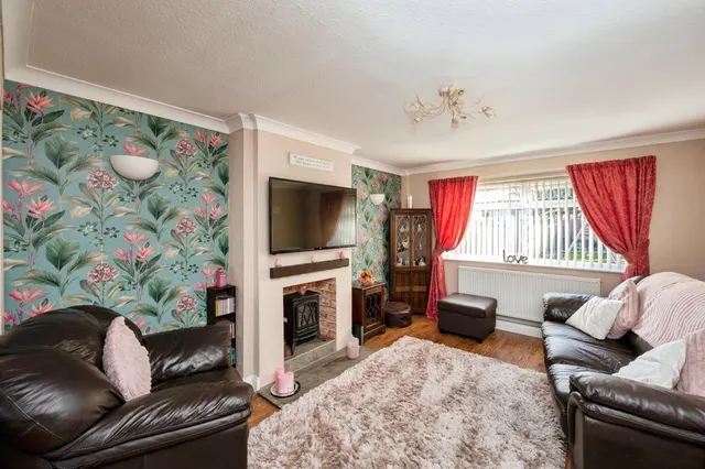 Willow Avenue, Kirkby-in-Ashfield, NG17, photo 3