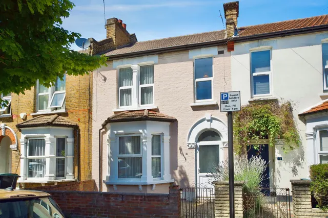 Sidney Road, London, N22, photo 1
