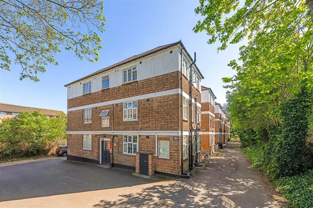 Elder Gardens, West Norwood, SE27, photo 3