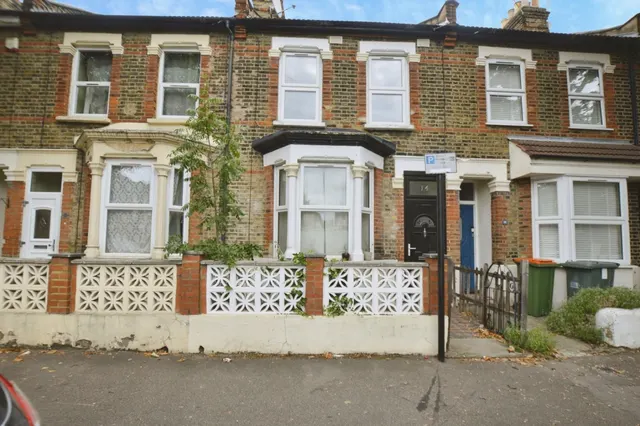 Clifton Road, Forest Gate, E7, photo 1