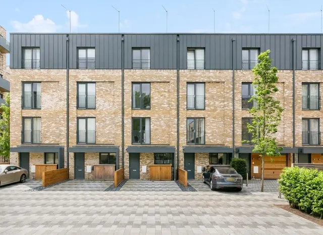 Beatrice Place, Cambium, SW19, photo 1