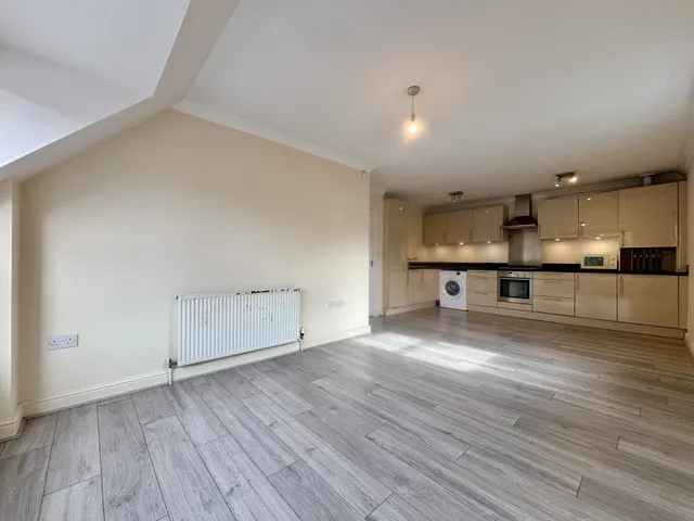 Ravenscroft Road, BR3, photo 1