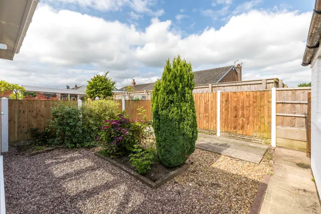 Neargates, Charnock Richard, PR7, photo 2