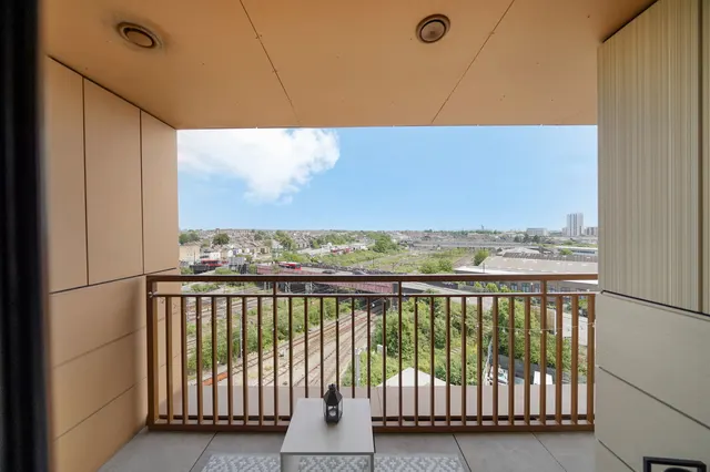 2 bedroom flat — Kensal View, Goodhall Street, NW10
