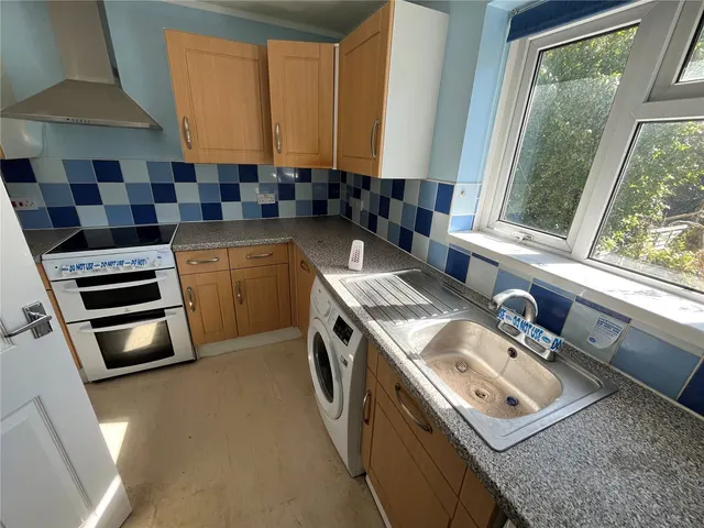 Warren Road, Winchester, SO23, photo 3