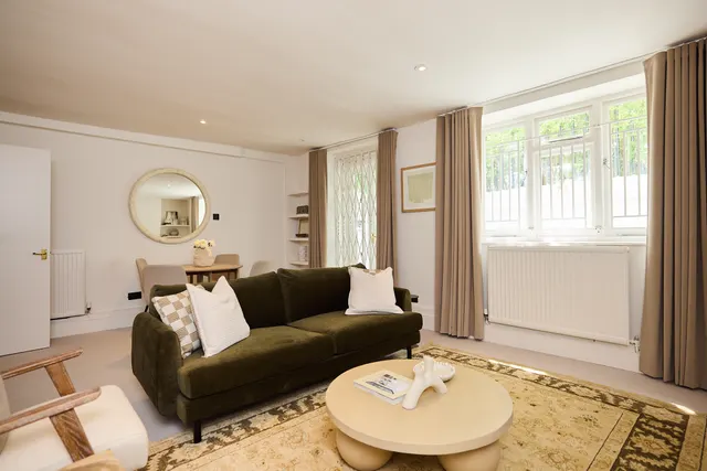 Crescent Grove, London, SW4, photo 1
