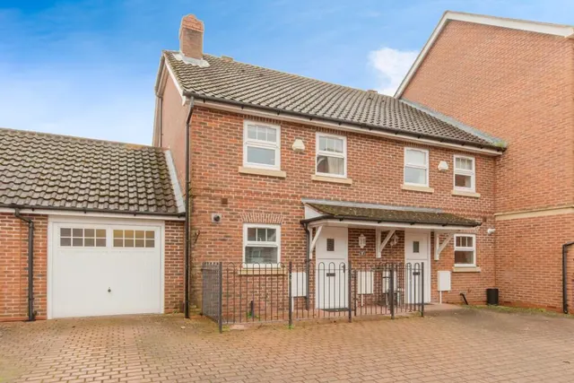 Whittaker Close, Congleton, CW12, photo 1