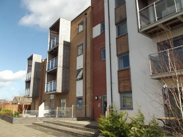 Hawkins Road, Colchester, Essex, CO2 8XY, photo 1