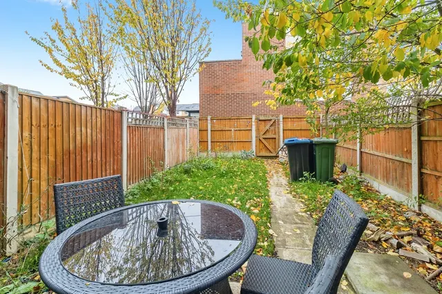 Photo 3 — Langham Way, Ashland, Milton Keynes, Buckinghamshire, MK6