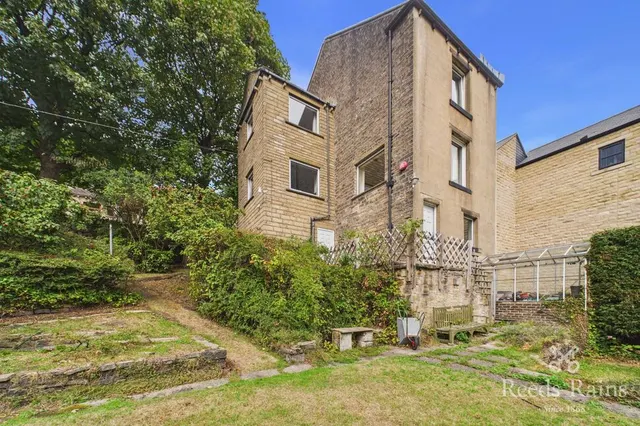 Lowergate, Longwood, Huddersfield, HD3, photo 1