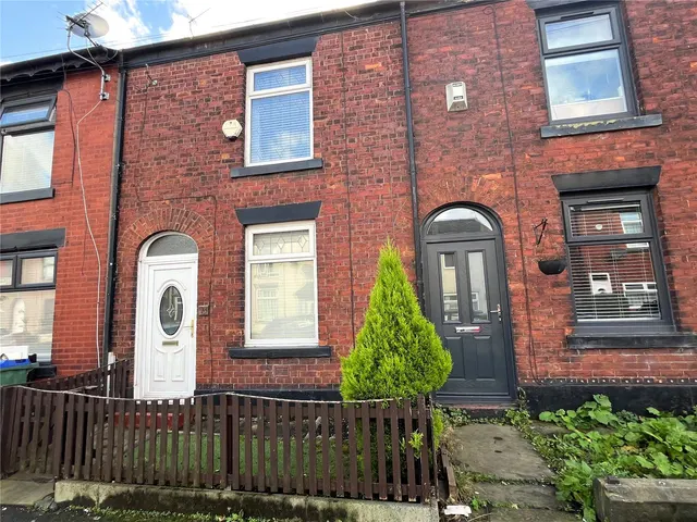 Claybank Street, Heywood, OL10, photo 1