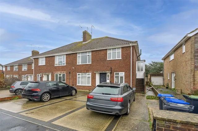 Chesham Close, Goring-by-Sea, BN12, photo 1