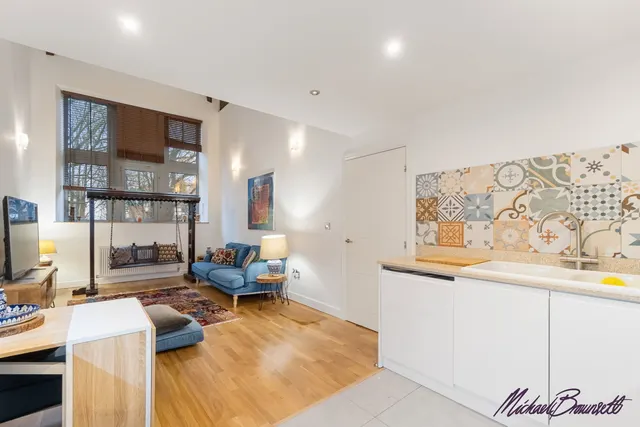 Green End, Clayton, BD14, photo 3