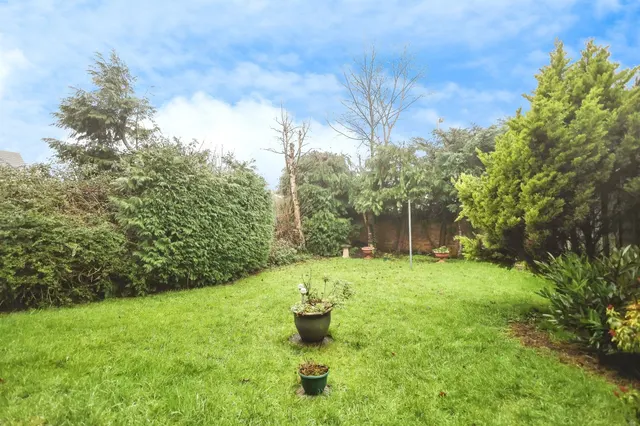 Thistle Lane, Bartley Green, B32, photo 3