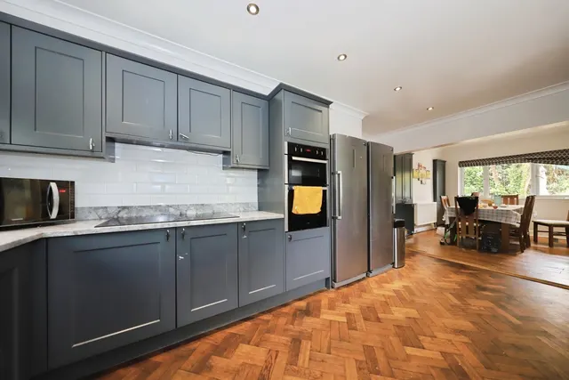 Hillgrove Crescent, Kidderminster, DY10, photo 2