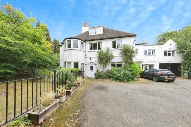 Hillgrove Crescent, Kidderminster, DY10, photo 1