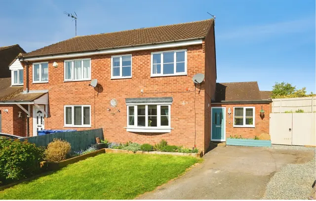 Horsham Close, Banbury, photo 1