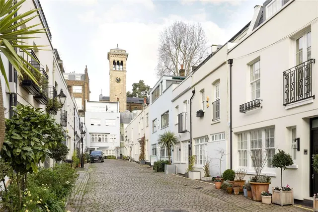 Ennismore Mews, London, SW7 1AN, photo 1