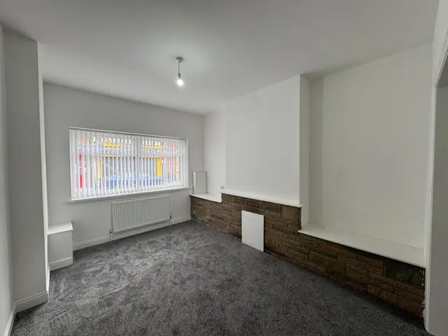 Photo 3 — Beancroft Road, Castleford