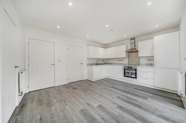Sanders Lane, Aylesbury, HP21, photo 3