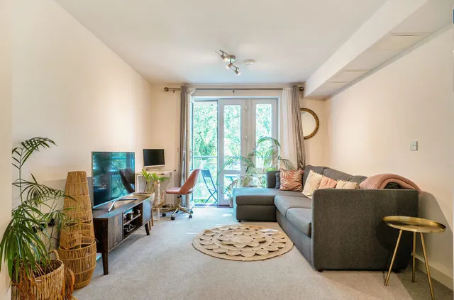 Partridge Knoll, Purley CR8 1AY, photo 1