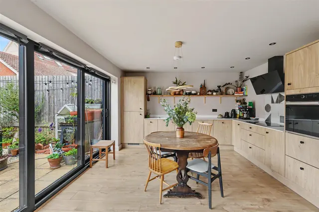 Strachey Close, Saffron Walden, CB10, photo 2