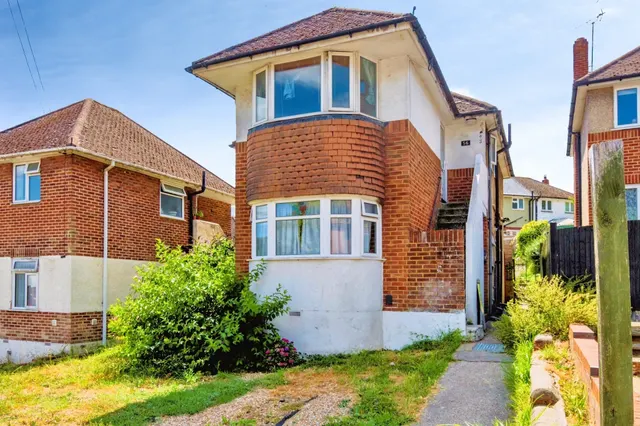Vale Drive, Southampton, photo 1