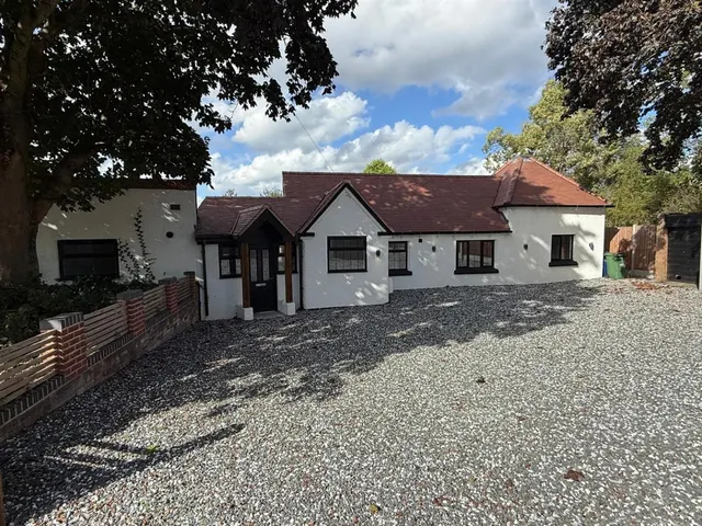 Chawn Hill Close, Pedmore, DY9, photo 1