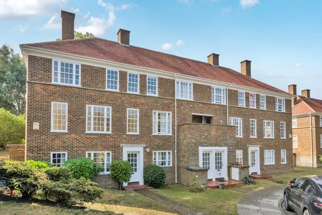 College Road, London, SE21, photo 1