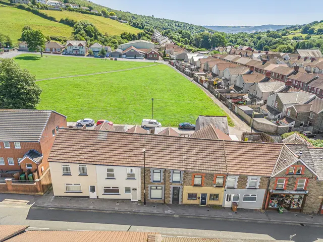 High Street, Abertridwr, Caerphilly, CF83 4DE, photo 1