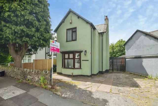 Parkway Road, DUDLEY, photo 1