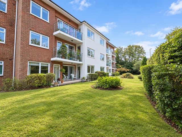 Moonrakers, Canford Cliffs, BH13, photo 1