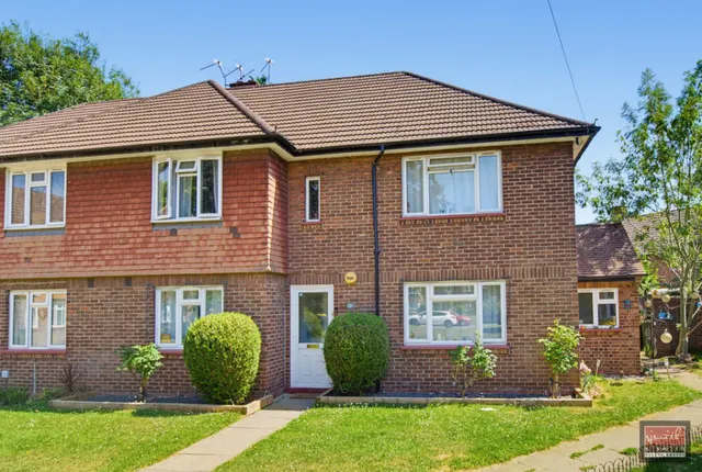 Philip Road, Staines-upon-Thames, TW18, photo 1