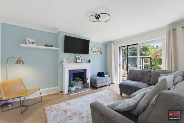 Philip Road, Staines-upon-Thames, TW18, photo 3
