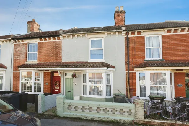 Richmond Road, Gosport, PO12, photo 1