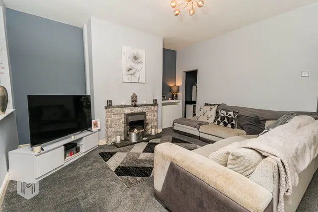 Photo 2 — Bradshaw Brow, Bolton, BL2 3DD
