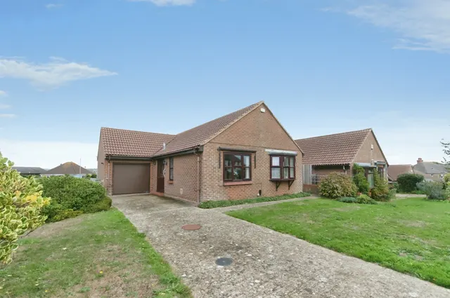 School Place, Bexhill-On-Sea, TN40, photo 1